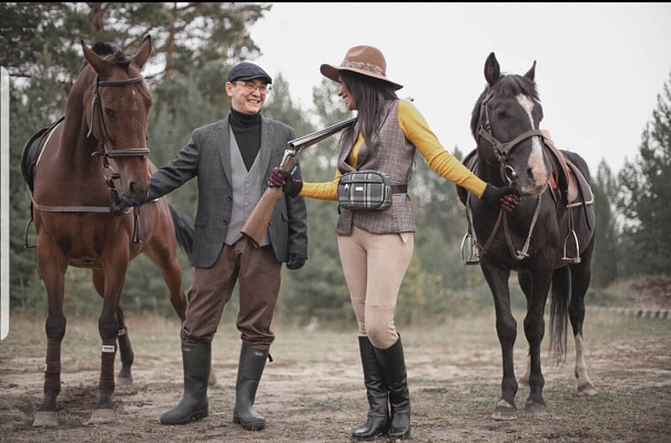 Конная прогулка для двоих в Якутске. Подарочные сертификаты Ultra Подарки. Купить оригинальный подарок или подарочный сертификат на Конная прогулка для двоих в Якутске. Сервис UltraPodarki.ru 8-800-505-9530. Катание на лошадях, Прогулка на лошади, Прогулка на лошадях для двоих, Конная прогулка для двоих, конный клуб, Конный клуб, конная прогулка, конная прогулка в Якутске